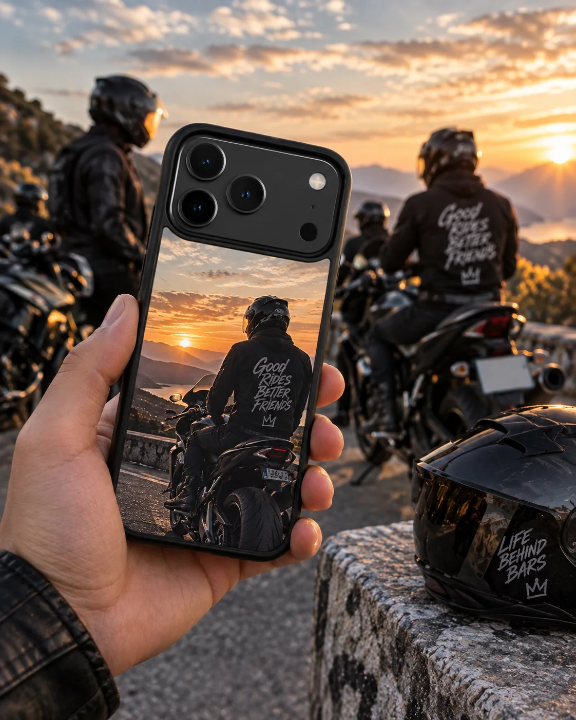 Personalizowane etui ze zdjęciem motocyklisty podczas wspólnej wyprawy